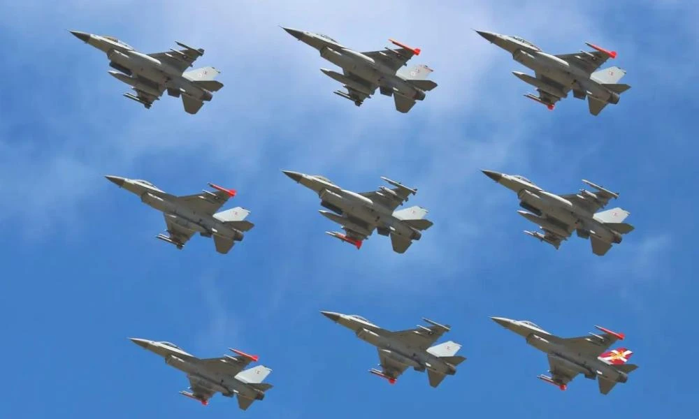 Τον Ιούνιο τα F-16 στην Ουκρανία- Γιατί δεν θα αποτελέσουν "Game changer" στον πόλεμο;-Τρόποι ασφαλούς ανάπτυξης-επιβιωσιμότητάς τους σε Ουκρανικά αεροδρόμια